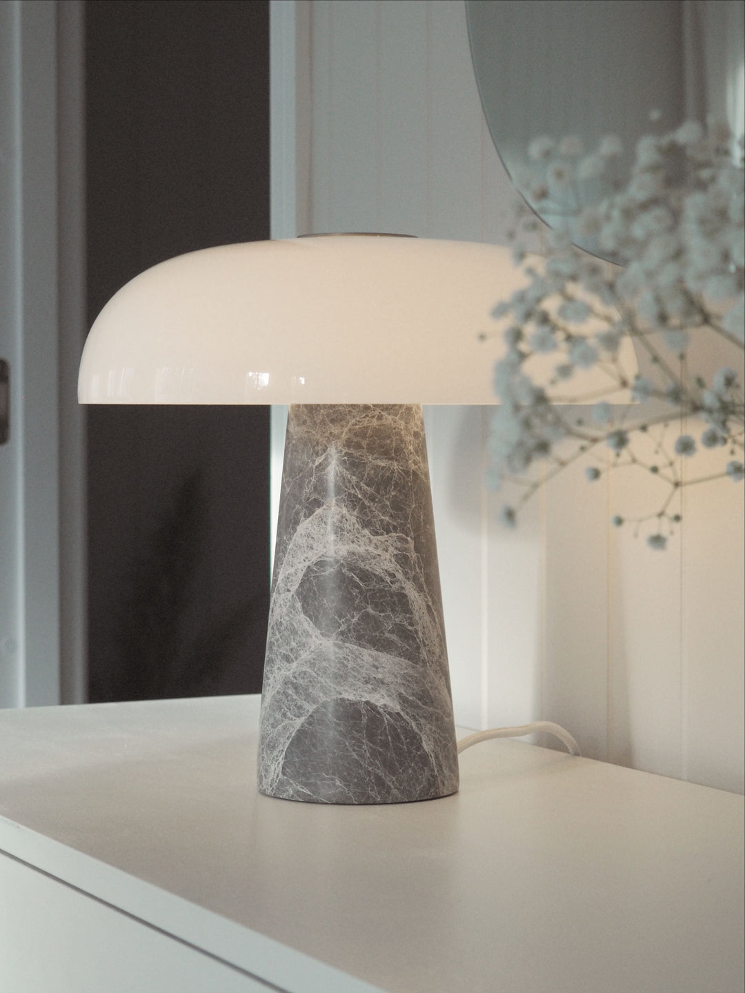 Glossy | Table lamp | Grey