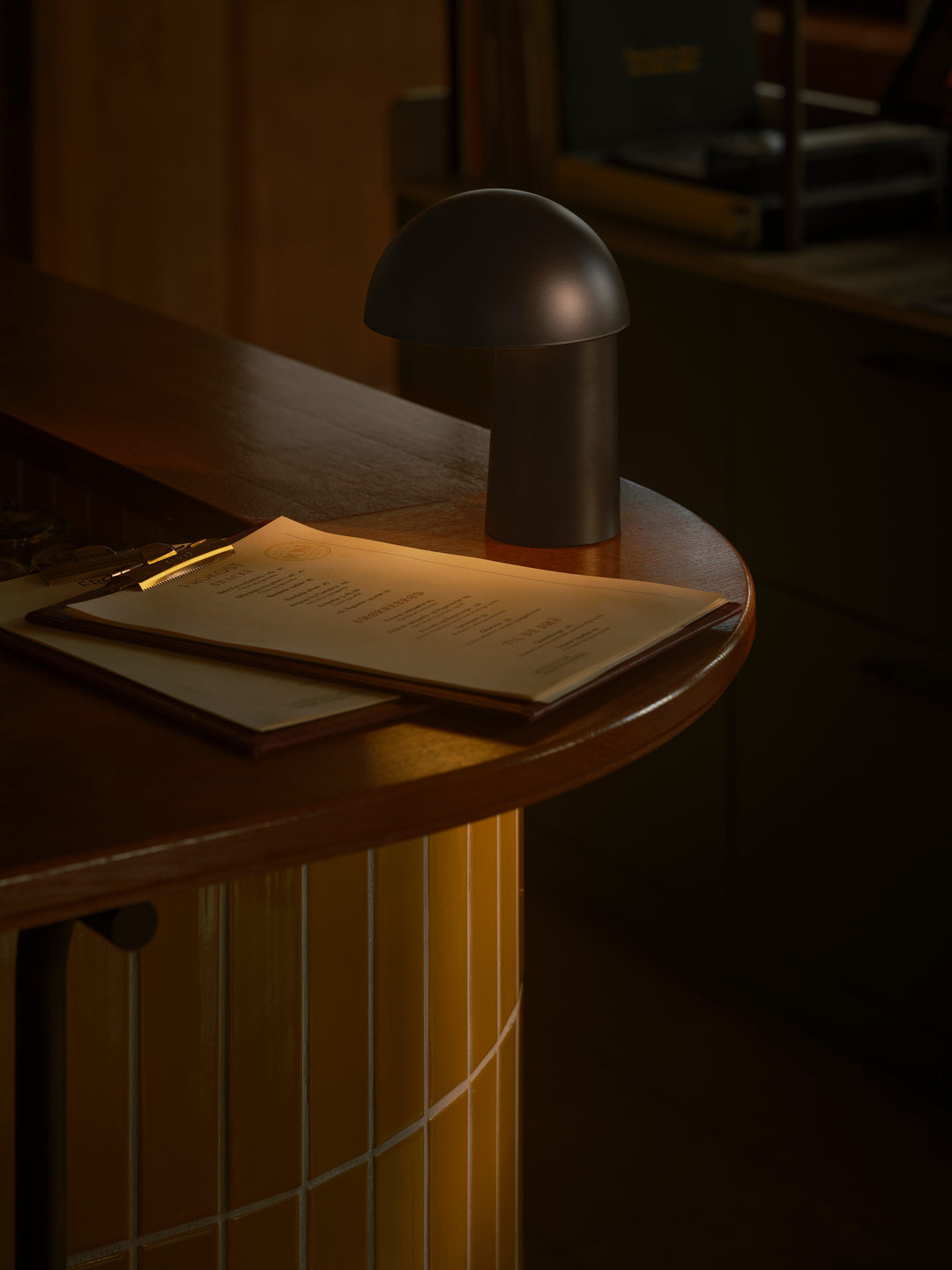 Faye Portable | Table lamp | Black