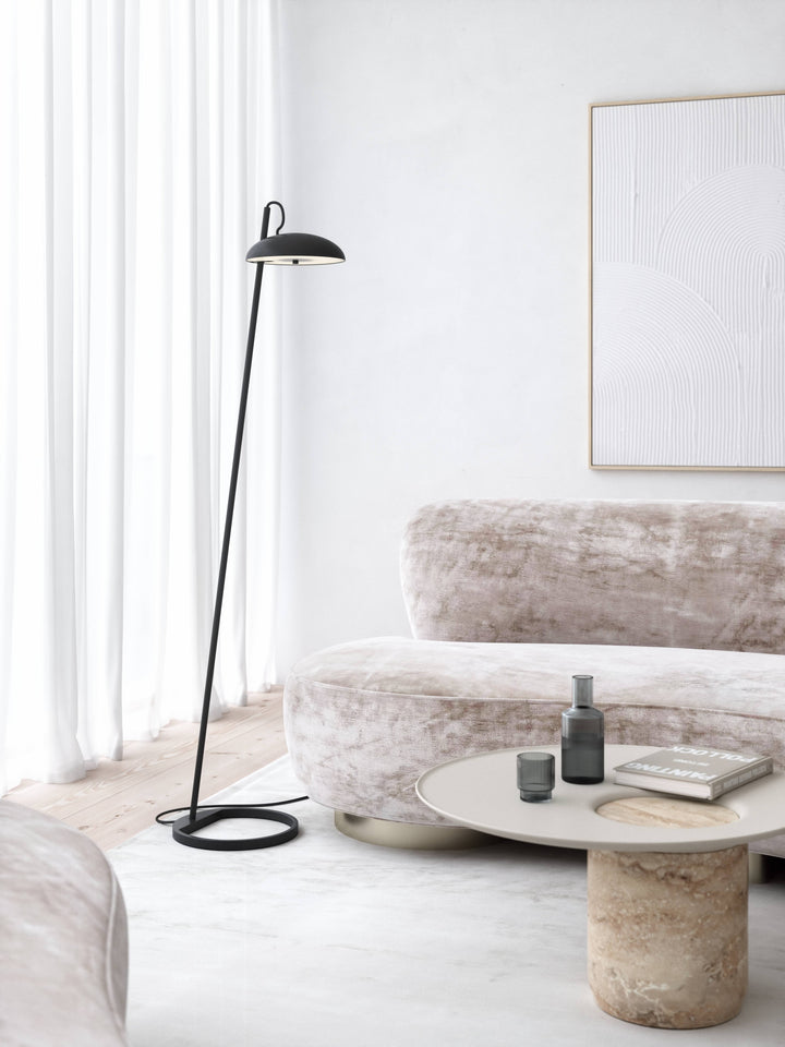 Versale | Floor lamp | Black